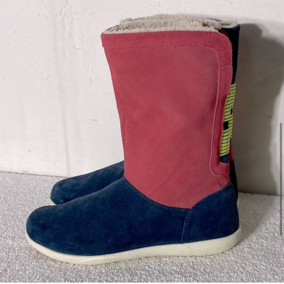 Crocs Red Navy Adela Fold Over Fuzz Bootie 7 - Picture 5 of 16